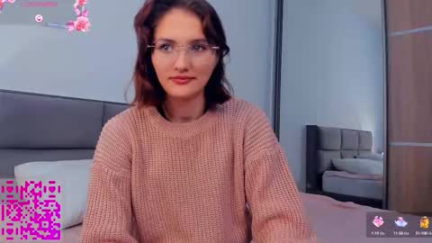 Snapshot of inellcanty chatting on October 2025 04:01:02 AM Kira online show from October 2025 04:01:02 AM