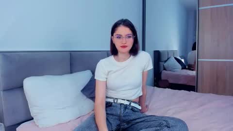 Snapshot of inellcanty chatting on October 2025 04:16:01 AM Kira online show from October 2025 04:16:01 AM