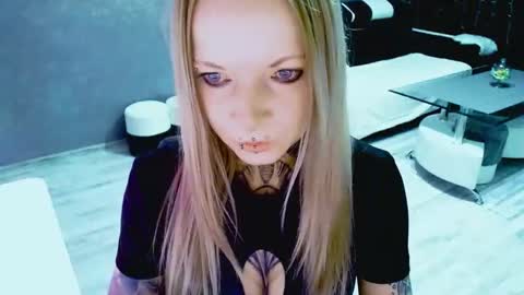 Snapshot of inesdesire chatting on October 2025 08:18:02 AM InesDesire online show from October 2025 08:18:02 AM