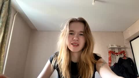 Sofia online show from April 2026 11:27:01 AM