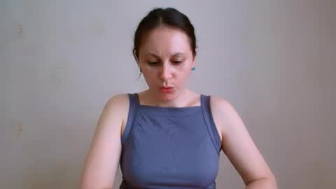 Inessa online show from May 2026 01:06:01 PM