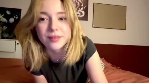 Snapshot of infinitysoul_ chatting on January 2025 08:15:01 PM Alexa..  Inst     Fansly infinitysoul  online show from January 2025 08:15:01 PM