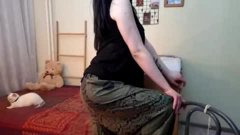 Mia online show from March 2026 03:51:01 PM