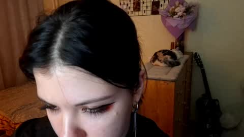 Mia online show from April 2026 02:34:01 PM