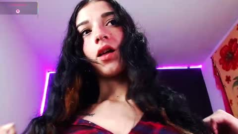 Ingrid Zese online show from October 2025 07:03:02 PM