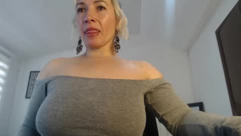 Snapshot of ingridbergman chatting on February 2025 01:30:01 PM online show from February 2025 01:30:01 PM