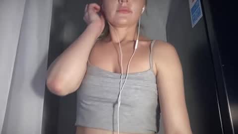 Snapshot of iniva05 chatting on April 2026 03:06:01 PM iniva05 online show from April 2026 03:06:01 PM