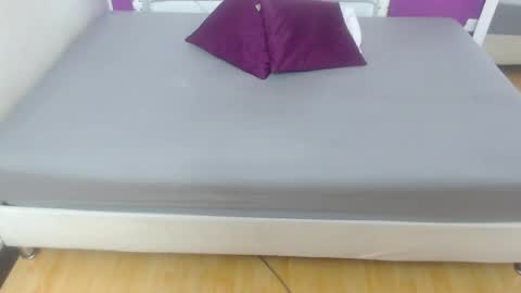 innocent_sexybaby online show from December 2025 03:36:02 AM