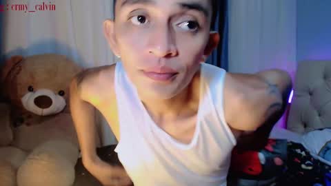 Snapshot of innocent_twinkxx chatting on December 2024 03:52:01 PM calvin online show from December 2024 03:52:01 PM