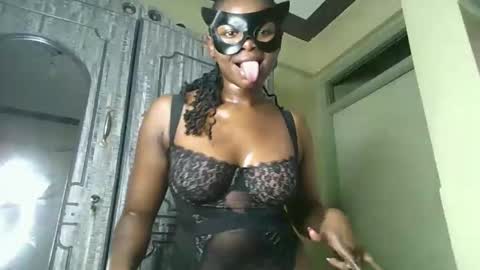 innocentberry1 online show from April 2026 08:39:01 PM