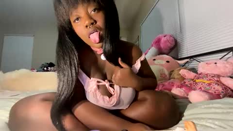 Lola online show from January 2026 02:48:02 AM