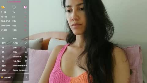 Snapshot of innocentlatiina chatting on December 2025 07:32:01 PM Laroa online show from December 2025 07:32:01 PM