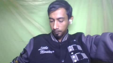 Snapshot of interne8famous chatting on January 2026 12:40:01 PM interne8famous online show from January 2026 12:40:01 PM