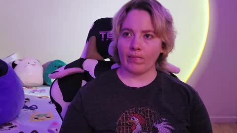 Faye online show from December 2024 05:10:02 PM