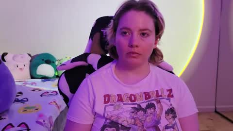 Faye online show from December 2024 11:06:02 AM