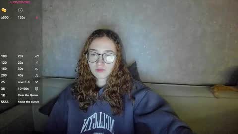 Snapshot of internetsexplorer chatting on February 2026 04:33:01 AM Bernadette Join online show from February 2026 04:33:01 AM