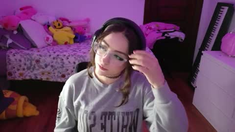 invisibledollx online show from May 2026 07:58:01 AM
