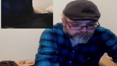 Snapshot of iowalaserbear chatting on February 2025 07:07:02 AM iowalaserbear online show from February 2025 07:07:02 AM