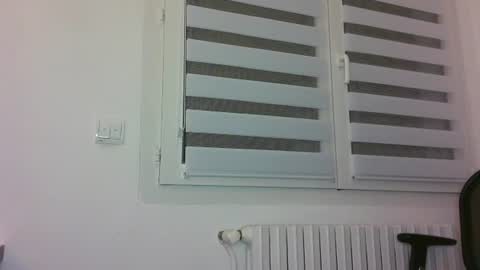 ipattyrri online show from November 2025 09:41:02 PM