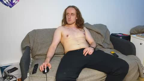 Snapshot of ipipo42o chatting on March 2026 01:14:02 PM DrownMentally online show from March 2026 01:14:02 PM