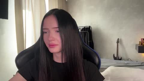 Morana online show from March 2026 04:18:02 AM