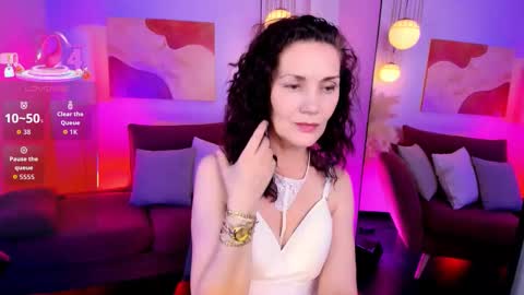 Irene online show from October 2025 06:03:02 AM