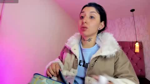 iris_77 online show from January 2026 11:56:01 AM