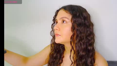 Snapshot of iris_caprice chatting on December 2025 01:35:02 AM Instagram iris caprice online show from December 2025 01:35:02 AM
