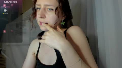 Snapshot of iris_crispy chatting on June 2026 08:46:01 PM Iris online show from June 2026 08:46:01 PM
