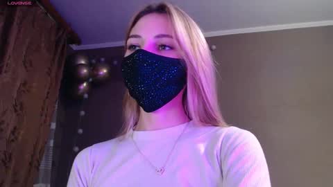 Lily online show from November 2025 05:34:02 PM