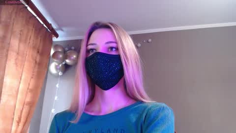 Lily online show from November 2025 11:31:02 AM