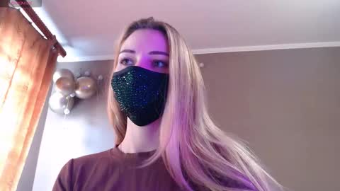 Lily online show from November 2025 09:52:01 AM