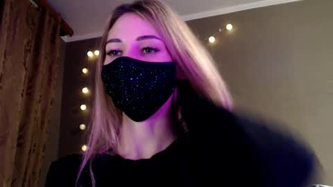 Lily online show from November 2025 05:16:01 PM