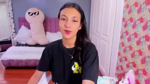 Snapshot of iris_stone_ chatting on December 2024 09:46:01 PM Iris online show from December 2024 09:46:01 PM