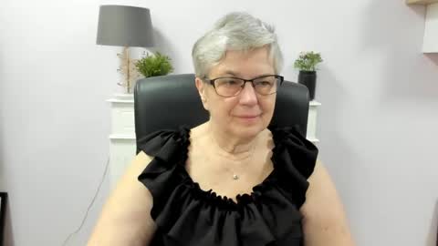 Snapshot of iris_xdesire chatting on May 2026 06:11:02 AM I R I S online show from May 2026 06:11:02 AM