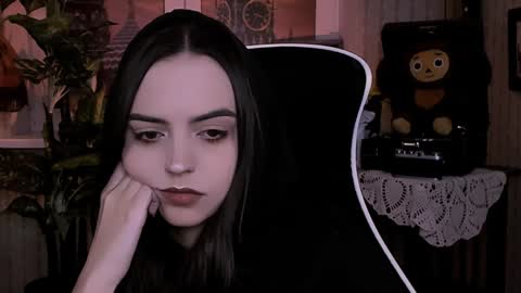 Iris online show from December 2024 04:09:01 PM