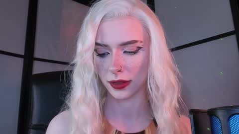 Miss Iris Fansly Miss Iris new inst.  online show from January 2025 01:42:02 AM