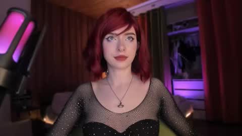 Miss Iris Fansly Miss Iris new inst.  online show from November 2025 05:02:02 PM