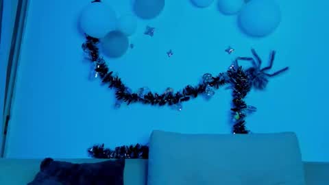 Iron online show from October 2025 05:09:02 AM