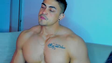 Iron online show from November 2025 11:49:02 PM