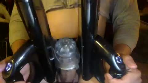 Snapshot of ironman_2295 chatting on October 2025 03:07:02 AM FRANSISCO online show from October 2025 03:07:02 AM