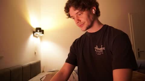 Sam online show from November 2025 09:57:02 PM