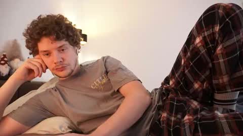 Sam online show from November 2025 05:16:01 PM