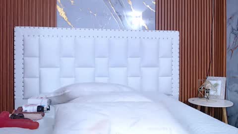 Sandy  online show from December 2024 12:05:02 PM