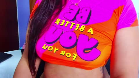 Sandy  online show from February 2025 03:19:01 PM