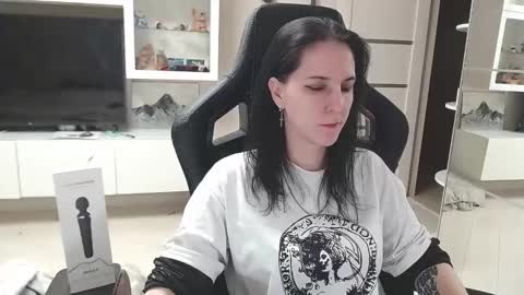 Irwi Tomboy online show from February 2025 06:04:02 PM