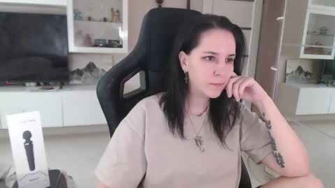 Irwi Tomboy online show from March 2025 12:28:01 PM