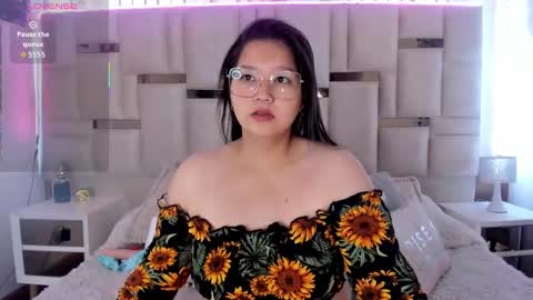 isa  rose online show from October 2025 12:02:02 PM