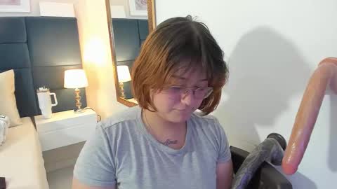 Isa online show from November 2025 06:25:02 AM