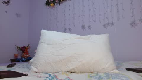 isa_jones1 online show from December 2024 06:18:02 AM